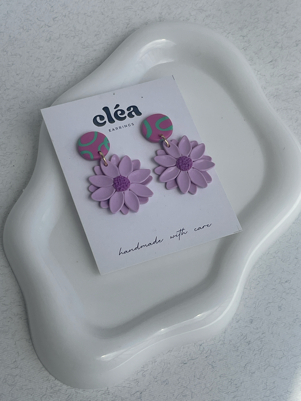 Wavy Lilac Blossom